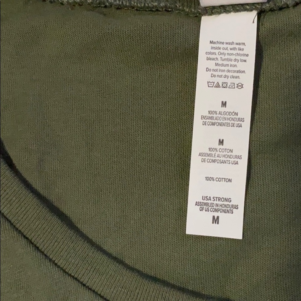 Basic Muscle Tank - Picture 4 of 4
